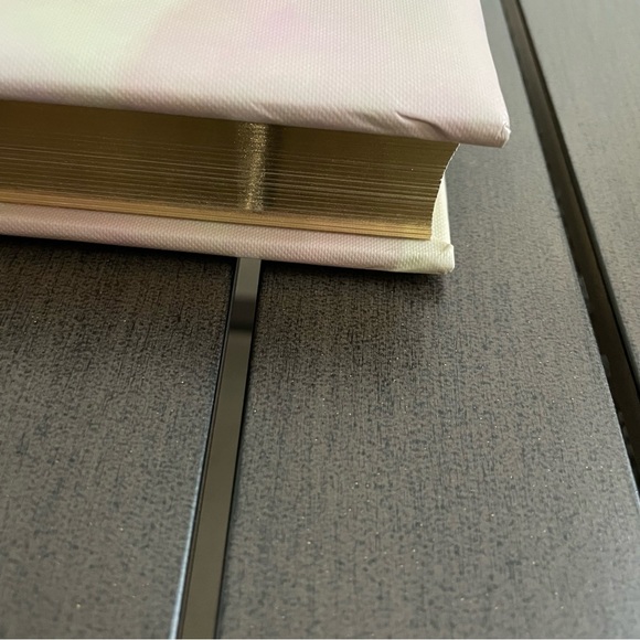 ⚡️FINAL PRICE⚡️ ‘A MOTHER’S DAILY PRAYER BOOK’ 366-DAY HARDBACK DEVOTION… - Picture 8 of 14